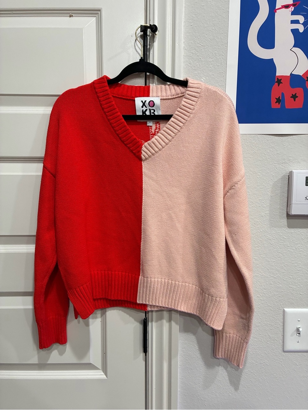 XO KR Two-Tone V-Neck Sweater in Red and Pink